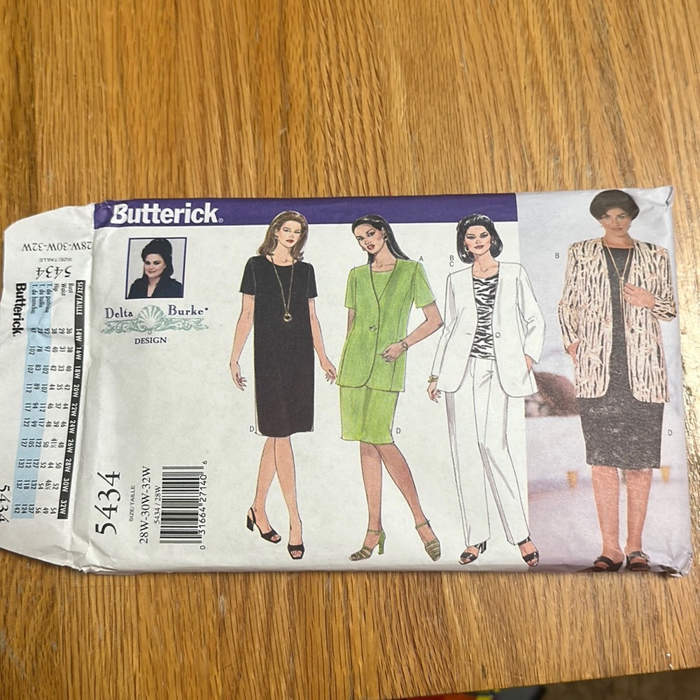 Uncut vintage sewing pattern Delta Burke Butterick 5434 women’s clothes